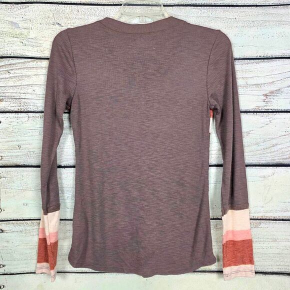 Maurices 24/7 Colorblock Henley Top XS - Picture 3 of 7